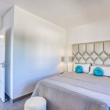 Casa Tilias אלבופיירה